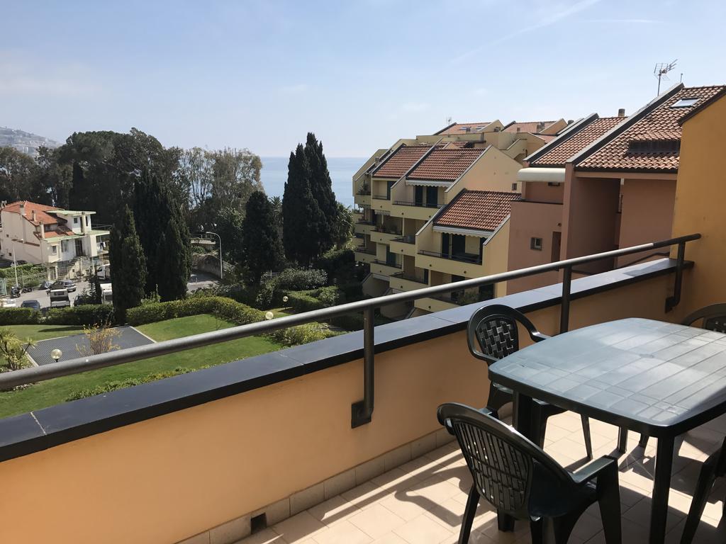 Flat Acquamarina Lägenhet Sanremo Exteriör bild